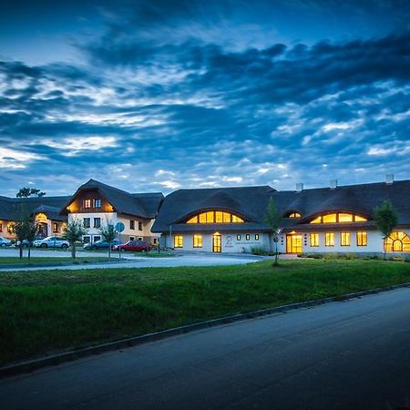 Hotel Skanzen เวอเลห์ราด ภายนอก รูปภาพ